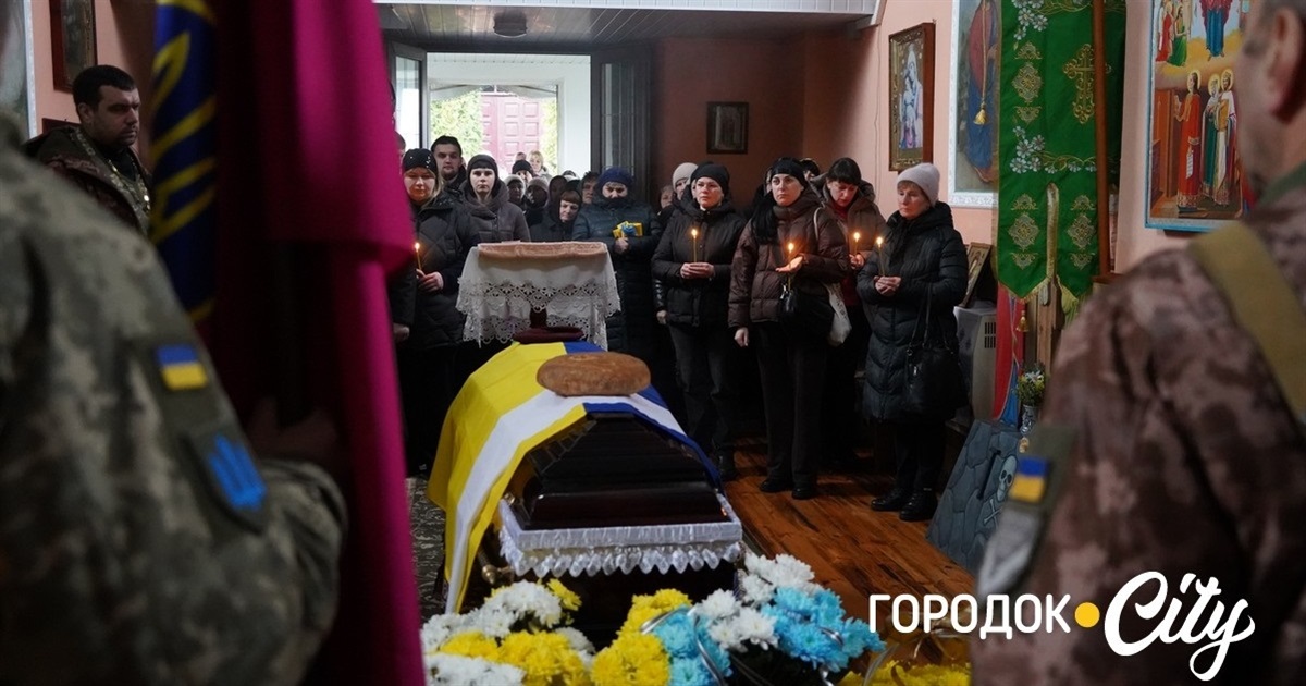 У селі Жищинці провели у вічність загиблого Героя Вадима Катаєва