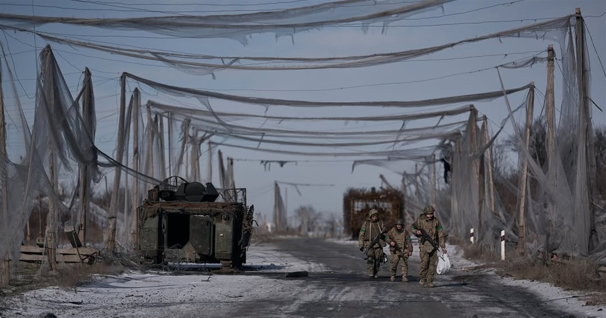 Росіяни прекрасно бачили, що це цивільний. Моторошні кадри з Костянтинівки у відео військових