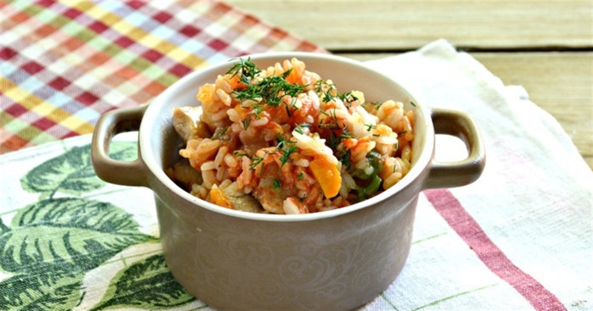 Рецепт дня: рис з куркою та овочами