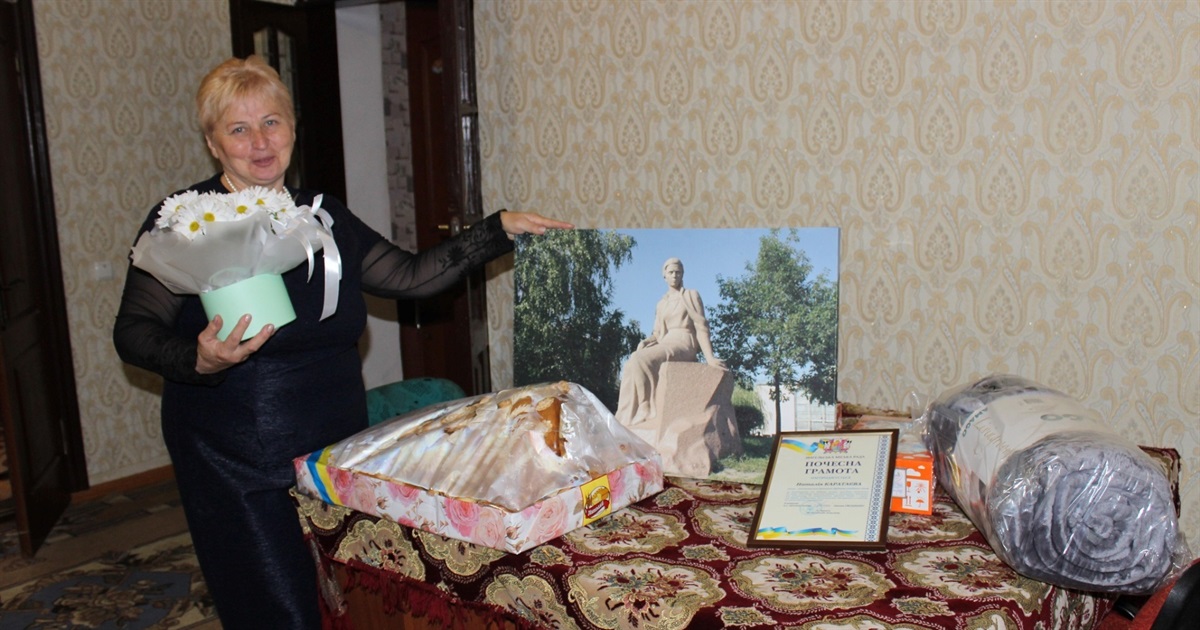 Виховує 10 дітей-сиріт: міська влада привітала маму-виховательку ДБСТ Наталію Каратаєву з ювілеєм