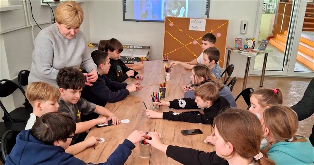 Новини Старокостянтинівщини: виставка, семінари, лекції для батьків, зустріч та ремонтні роботи