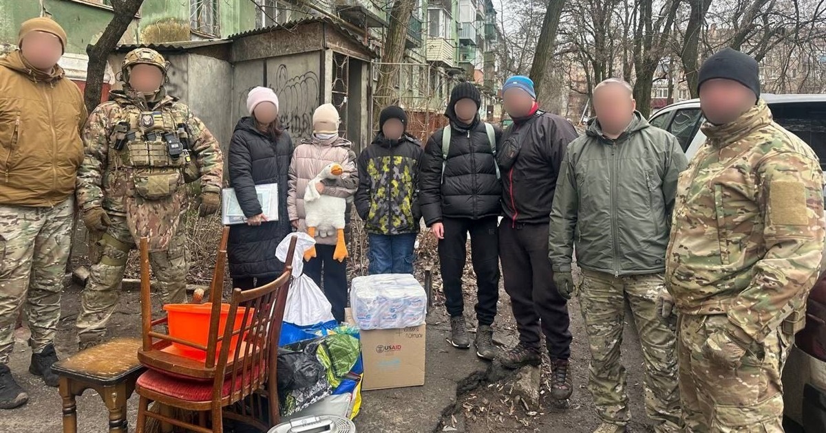 З Дружківки за тиждень евакуювали понад 40 сімей із дітьми. Куди звертатись, щоб виїхати у безпеку