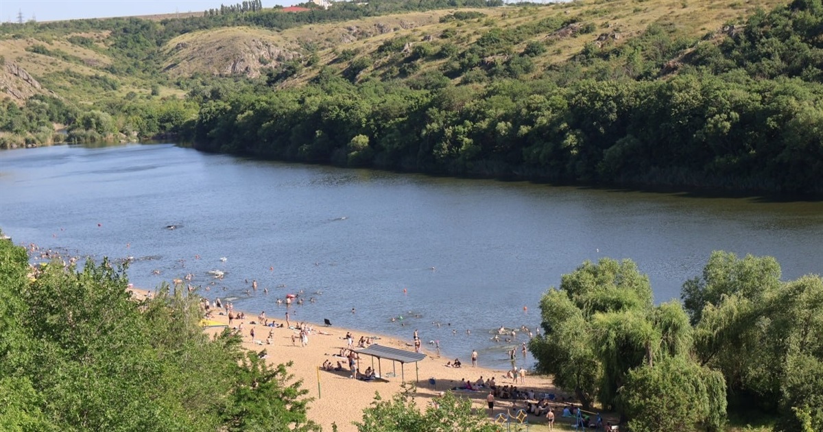 У Південноукраїнську — безпечно купатися: якість води на пляжі відповідає нормам