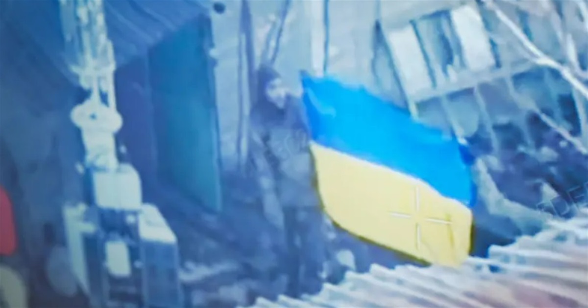 Путін каже, що "взяли" Покровськ, а ЗСУ піднімають там прапор. Репортаж ВВС про оборону міста