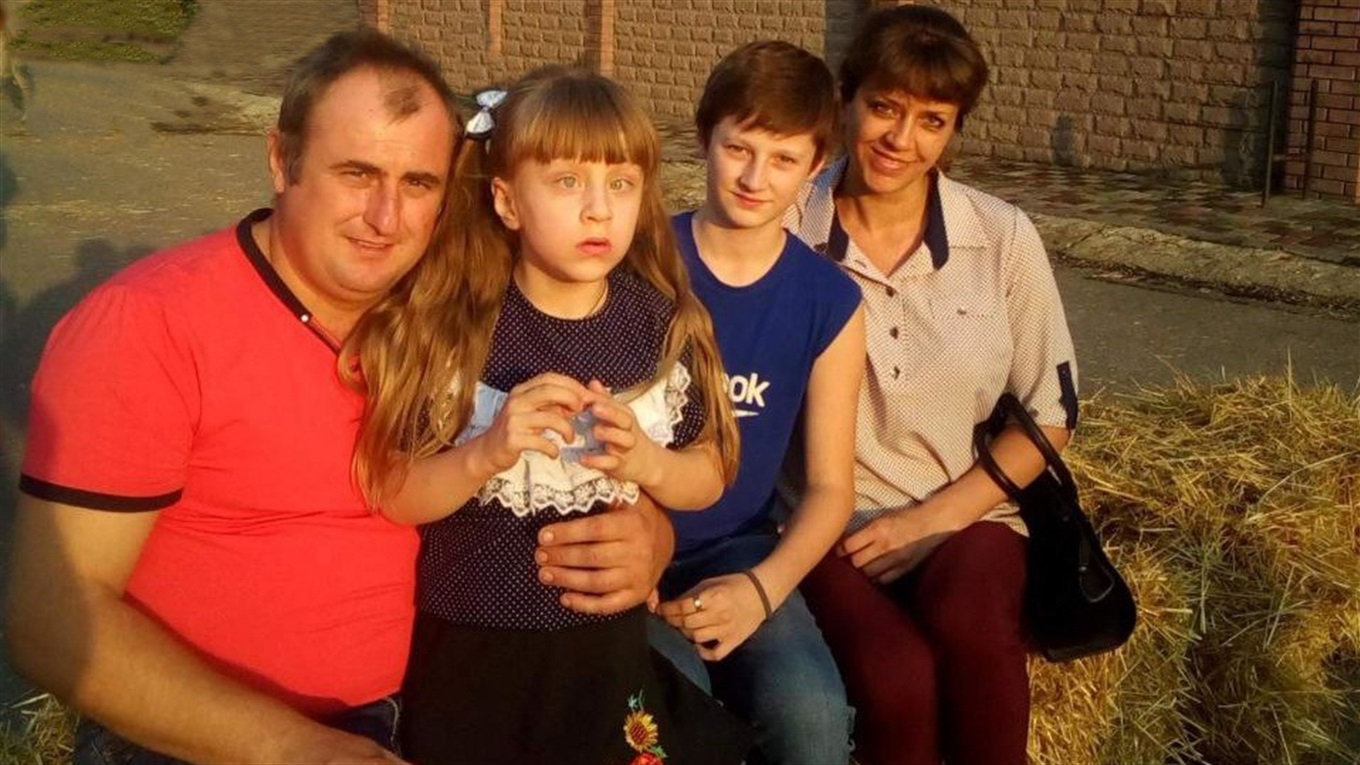 Щодня рухатися до перемоги: як родина Ковальових зі Сватового виховує дитину з інвалідністю