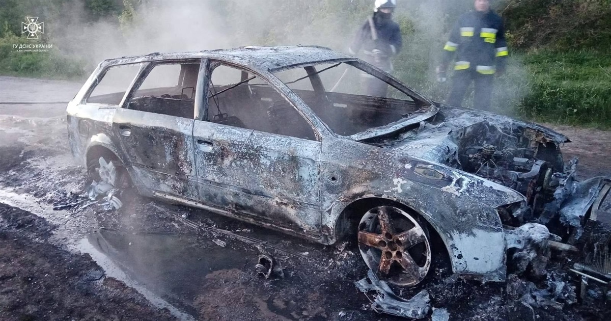 Трагедія на Житомирщині: через загоряння "Audi" загинув чоловік, а ще одна людина в лікарні
