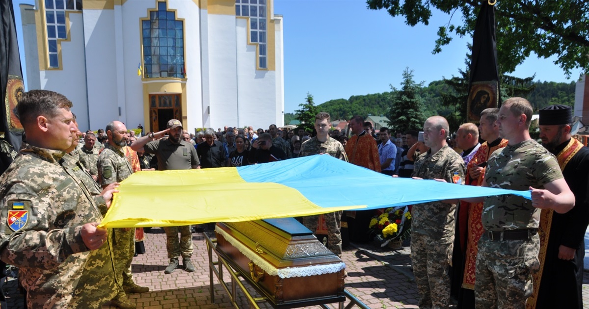 У сотий день масштабного російського вторгнення чортків`яни провели в останню путь Героя-земляка