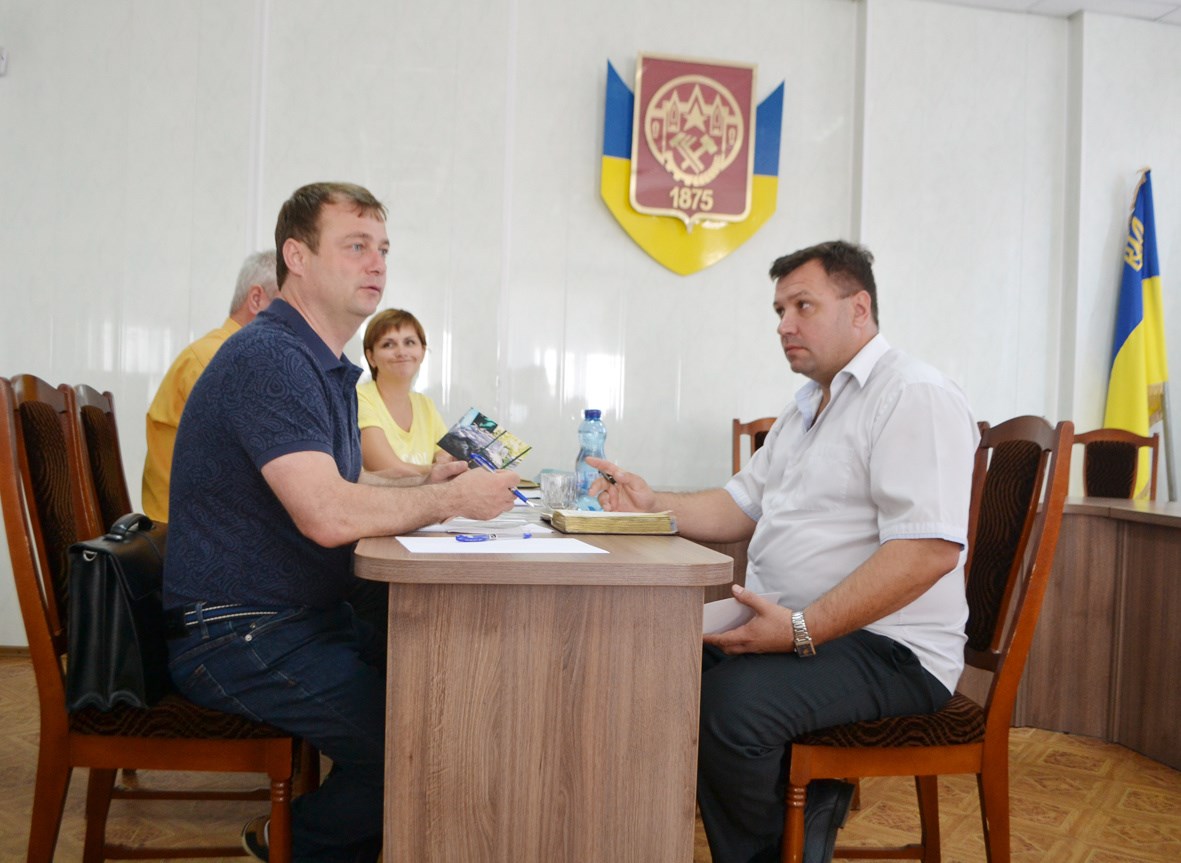 До мера Покровська - з надією на допомогу