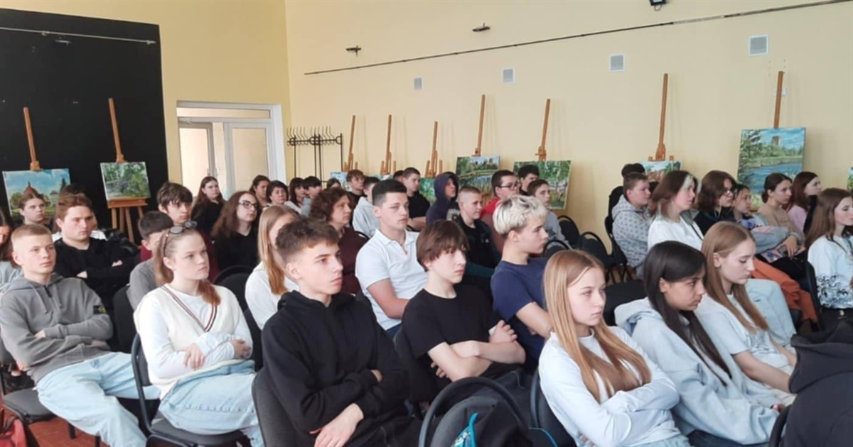 Новини воєнного часу. Старокостянтинівщина. Калейдоскоп перемог, Алея пам'яті, презентація