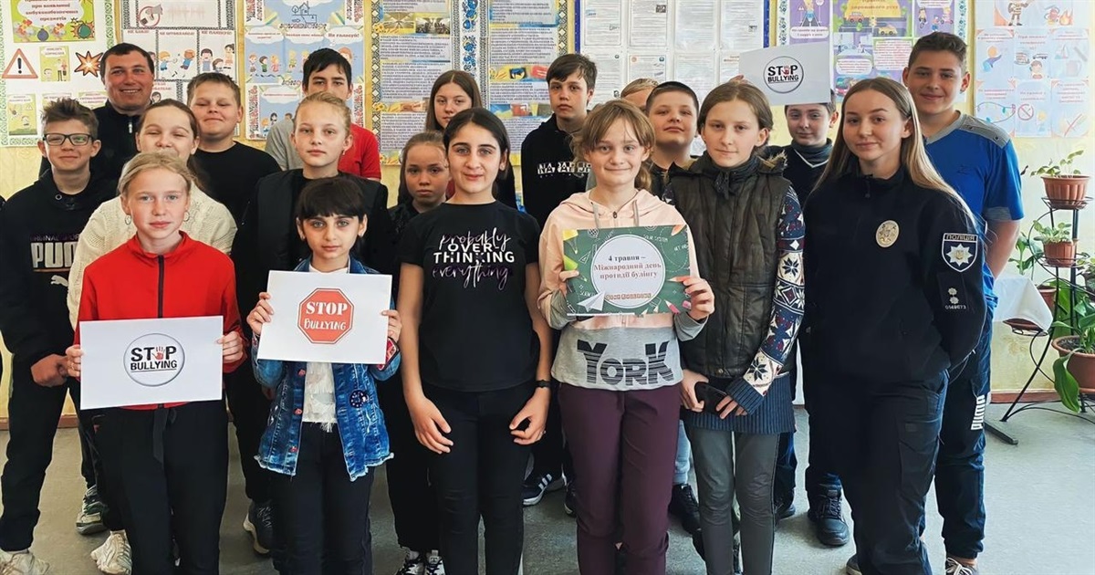 В Миколаївці та Марківці ювенальні поліцейські провели виховні уроки