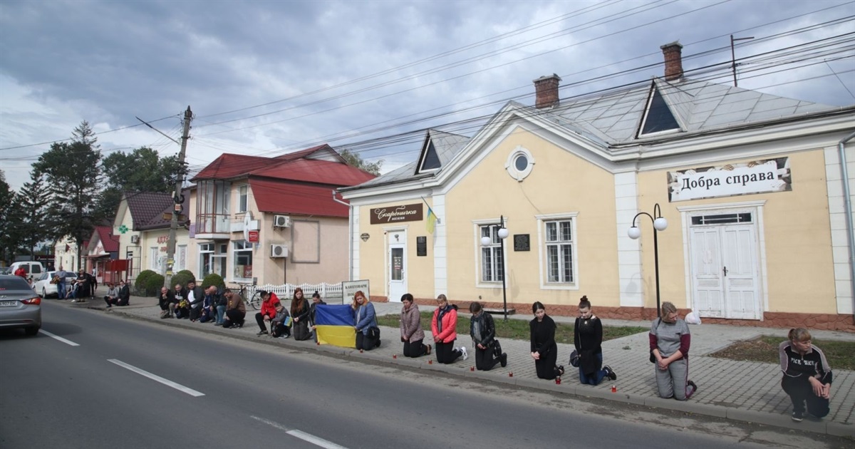 У Мамаївцях попрощалися із Героєм-захисником Віталієм Гуцуляком