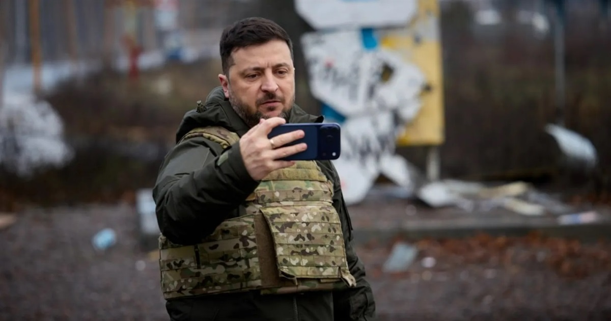 У День Сухопутних військ Володимир Зеленський відвідав Куп'янськ. І записав там відео