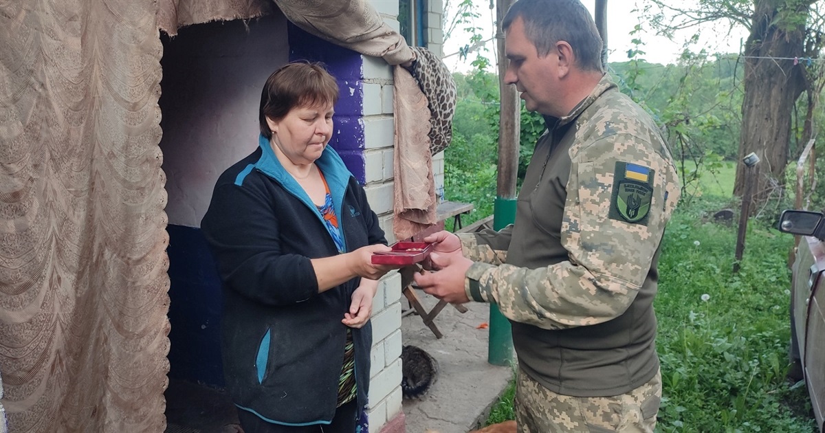 Родина загиблого воїна з Чопилок Віталія Рака отримала його орден "За мужність" III ступеня