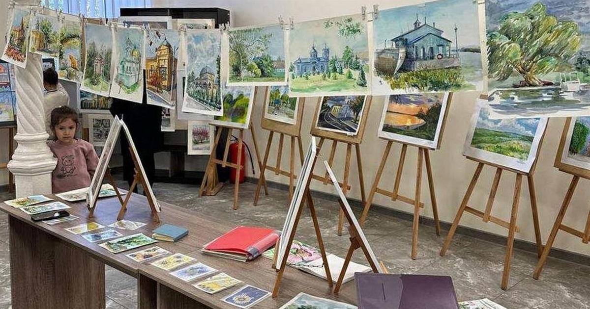 В Центрі культури імені Петра Чакіра до Дня міста відбулося відкриття виставки