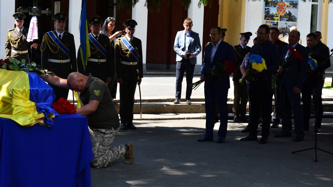 Новоград попрощався із загиблим на війні Олексієм Кайдановичем