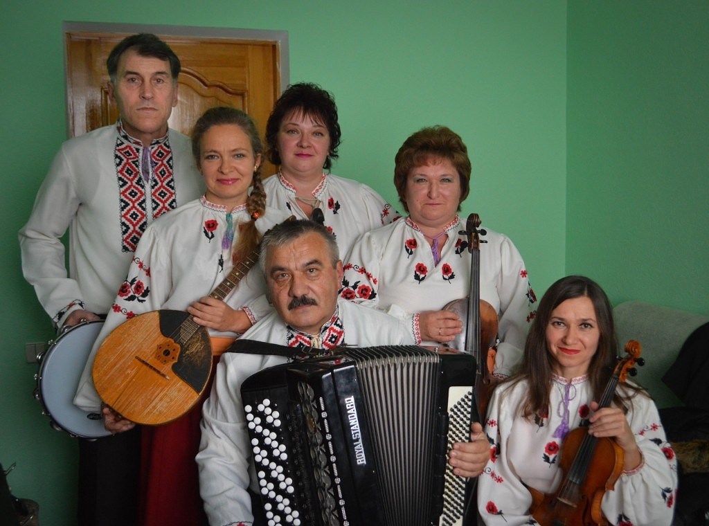 Ансамбль «Одинокая гармонь» дарує живу музику та незабутні емоції