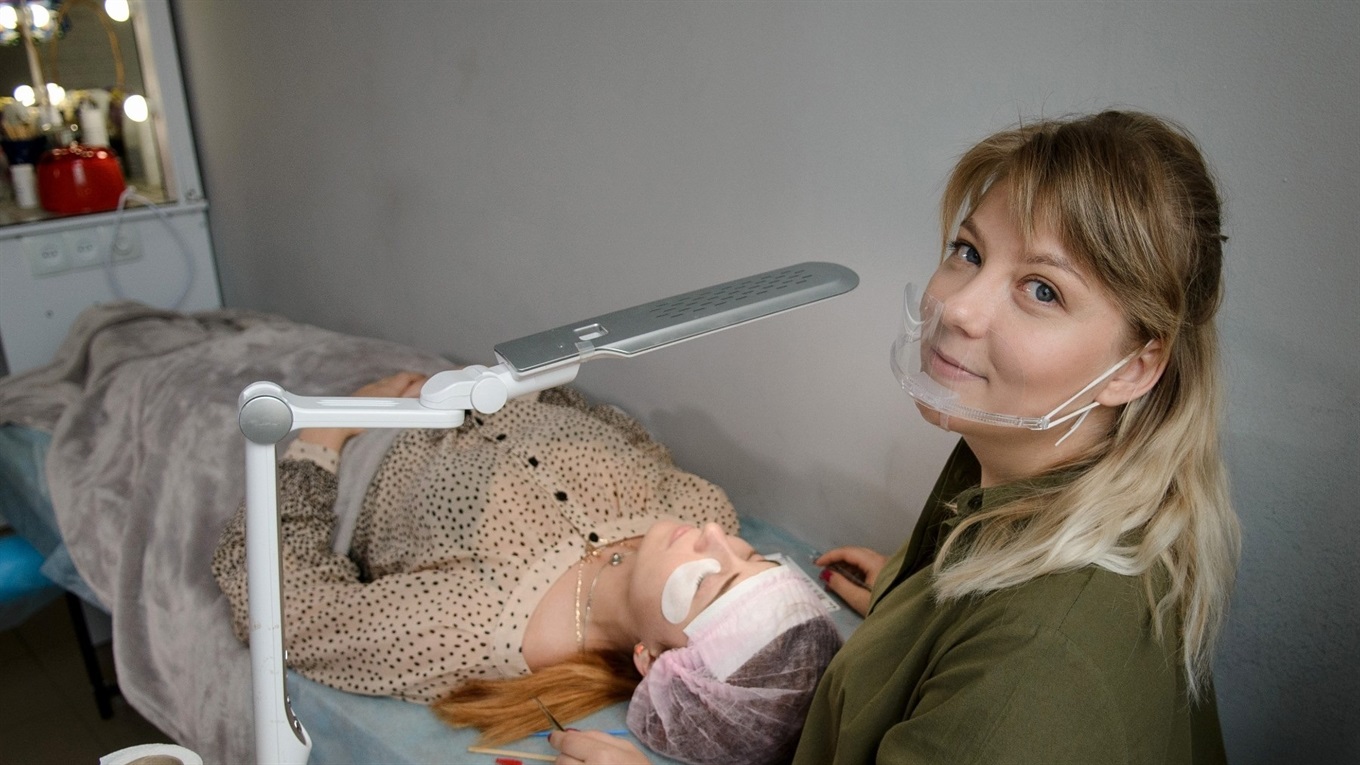 Була першою, хто почав займатися ламінуванням вій. Історія бровістки із Біляївки