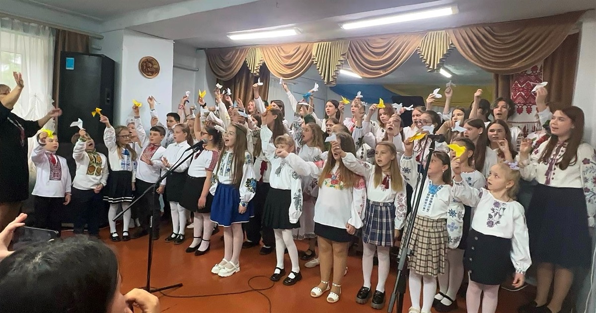 Голуби миру та сила музики: благодійний звітний концерт відбувся у музичній школі