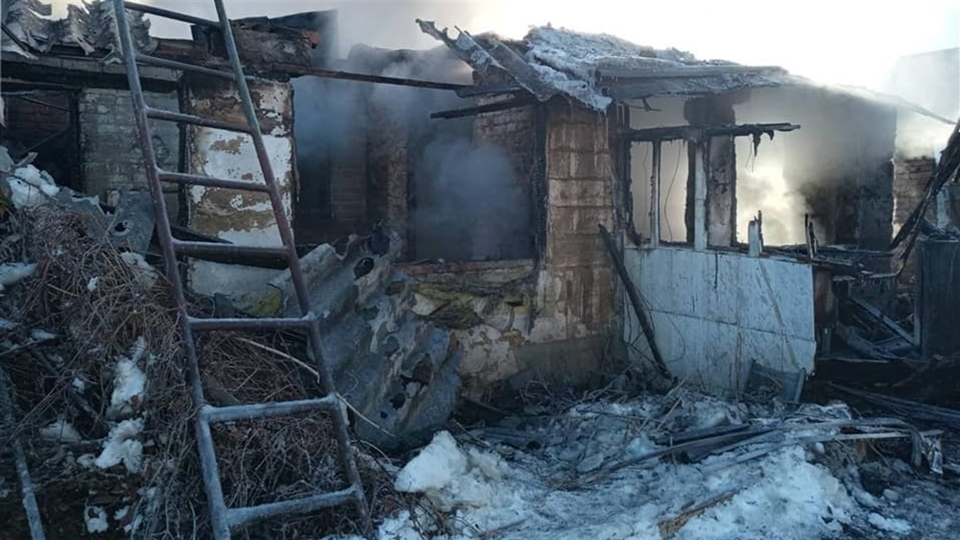 Вночі у Тучному згорів будинок. Небайдужі односельці оголосили збір коштів для постраждалих