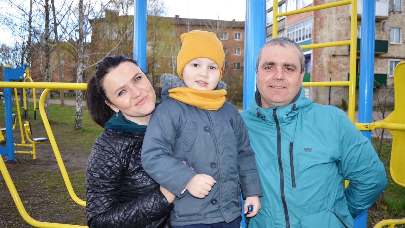 Війна і зблизила, і ледь не розлучила родину Шмагаїв з Корюківки. Історія однієї сім`ї