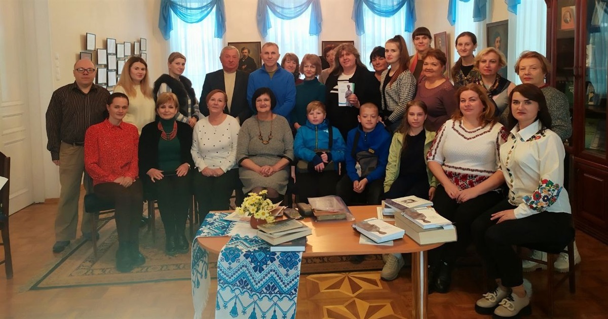 У музей родини Косачів-Драгоманових відбулася зустріч з письменником Сергієм Козаком
