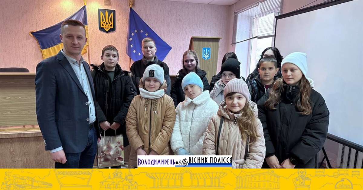 Підсолодили діткам свято в Кухітській Волі