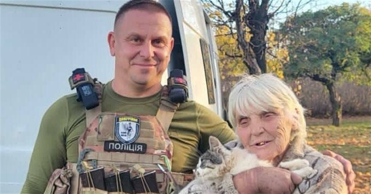 Вкладала в серця любов до України. З Авдіївки евакуювали вчительку Раїсу Костричко