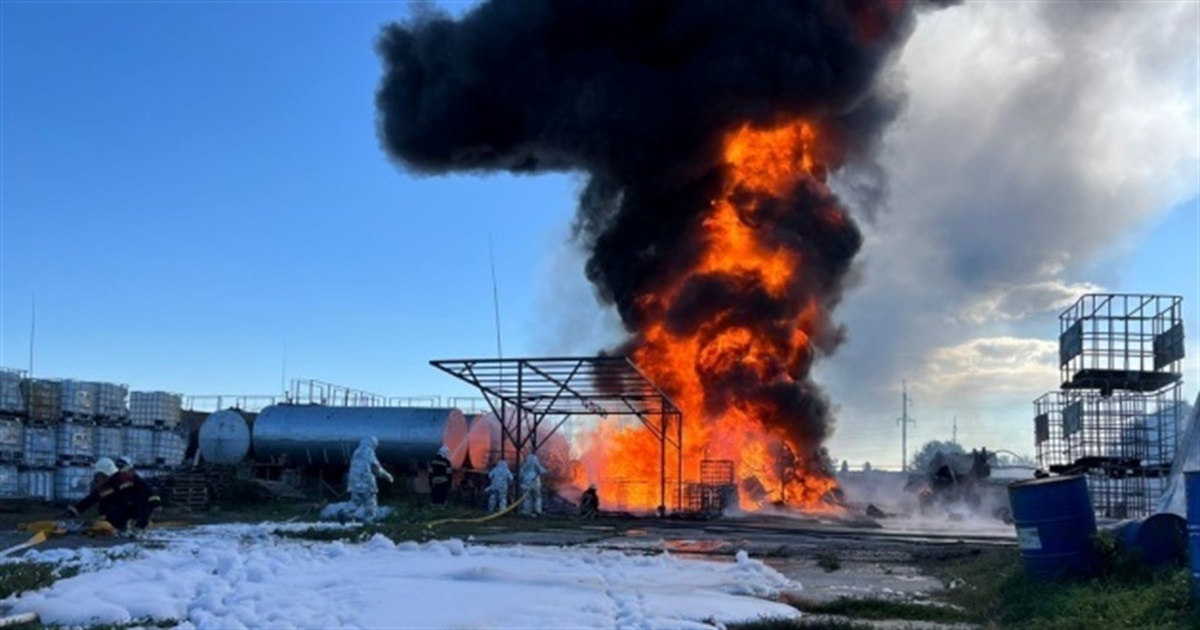 У Борисполі ліквідували пожежу на підприємстві: що сталося