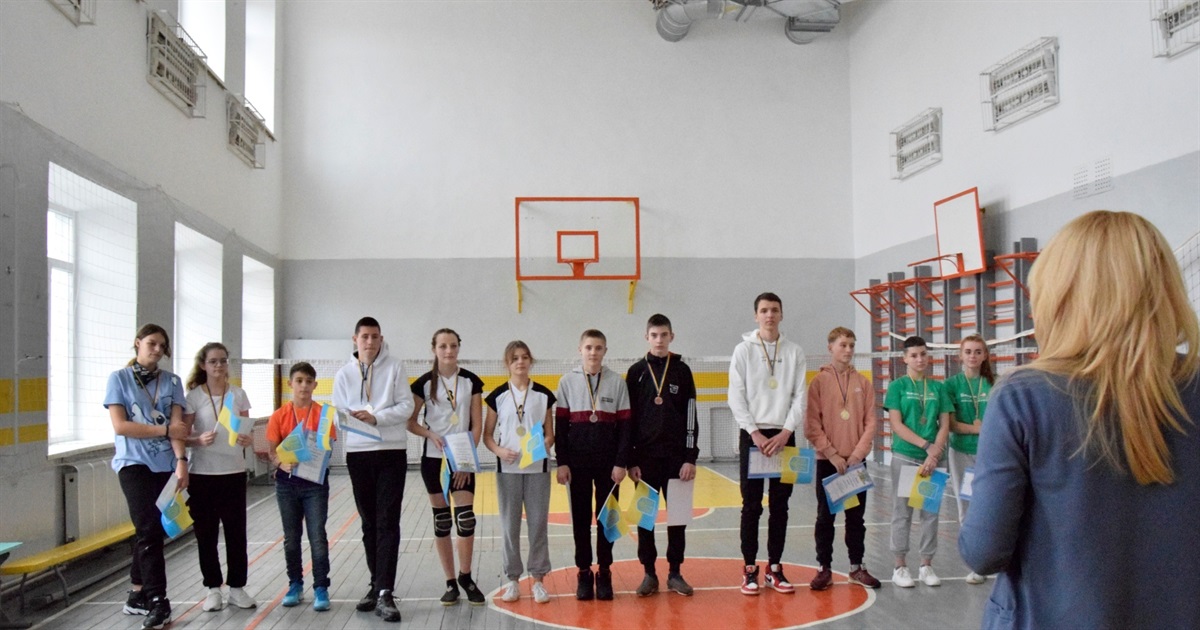 Дівчата з Браїлівського ліцею та хлопці з ліцею №3 – переможці змагань з бадмінтону у Жмеринці