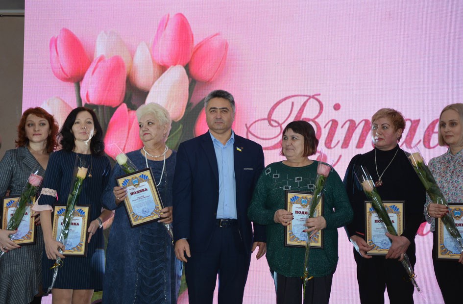 Покровчанкам подарували весняний настрій і теплі побажання