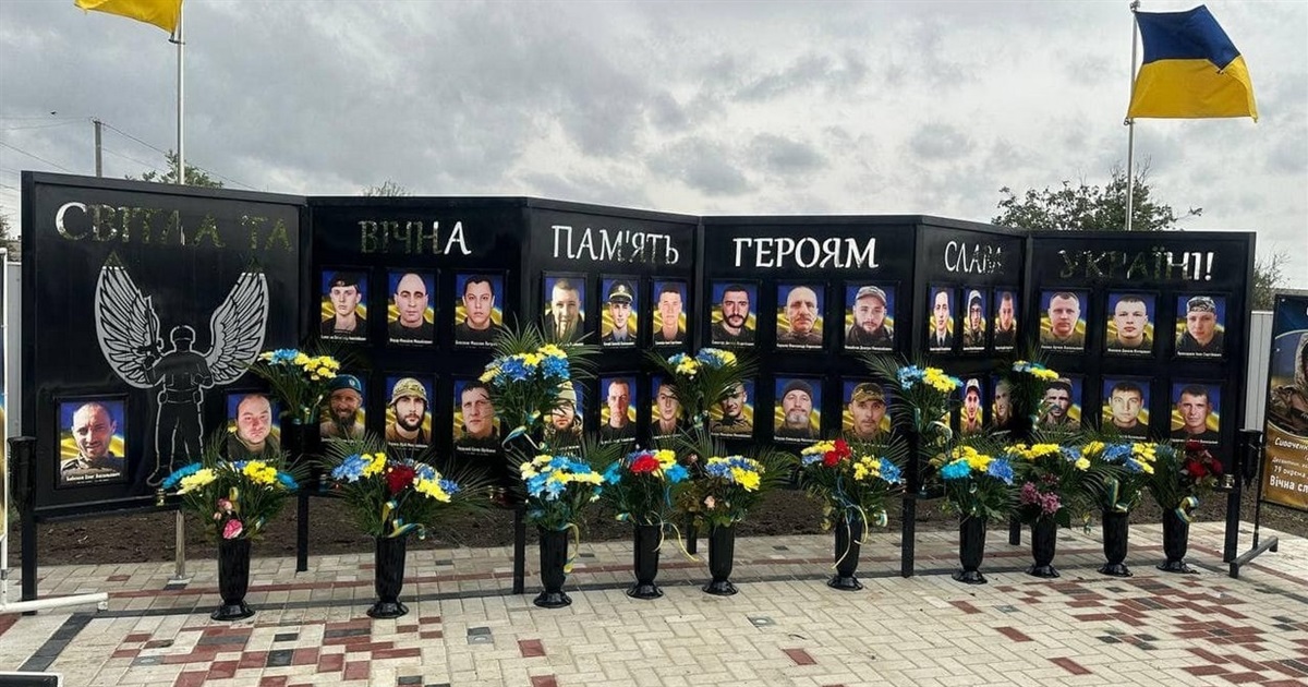 В Ізмаїльському районі відкрили меморіальну стелу на честь героїв-захисників