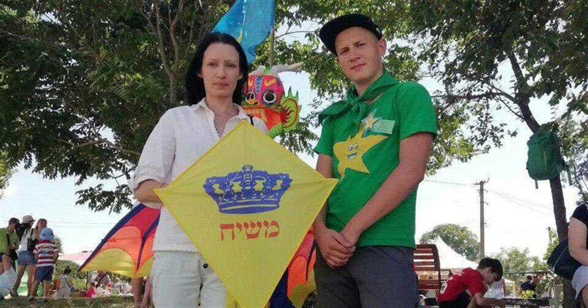 Родина Бєлінських перемогла на Чемпіонаті України з кайт-флаїнґу. Це керування повітряними зміями