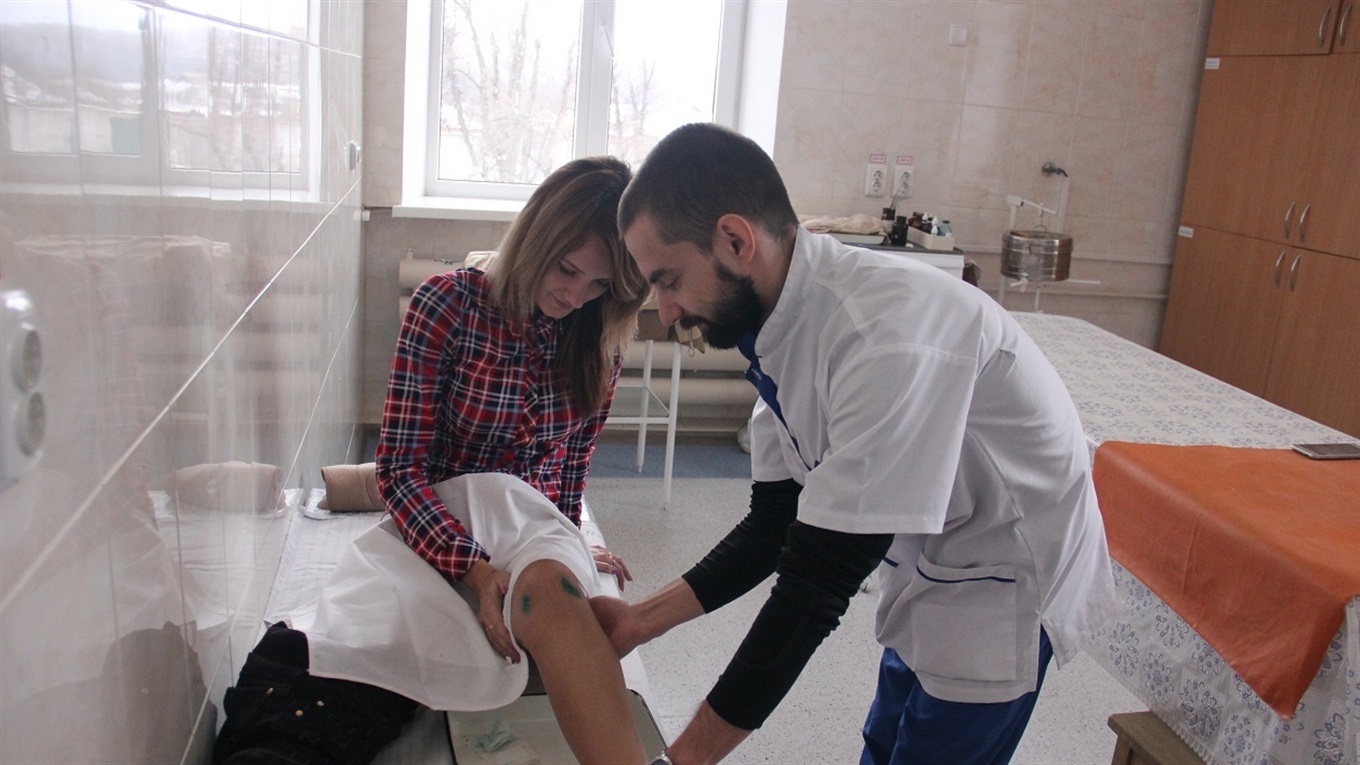 Як калинівські травматологи впроваджують нові методики операцій на колінних суглобах