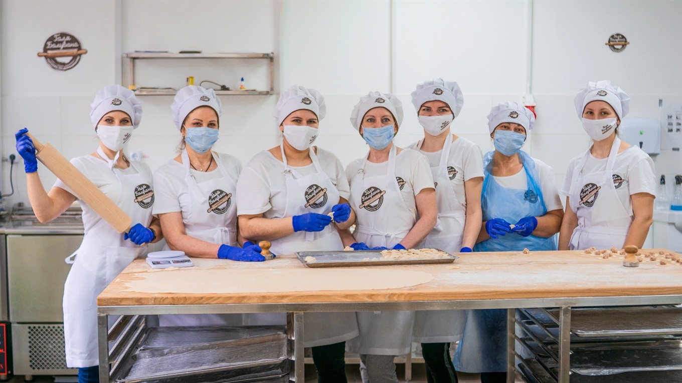 Эротика шомылады