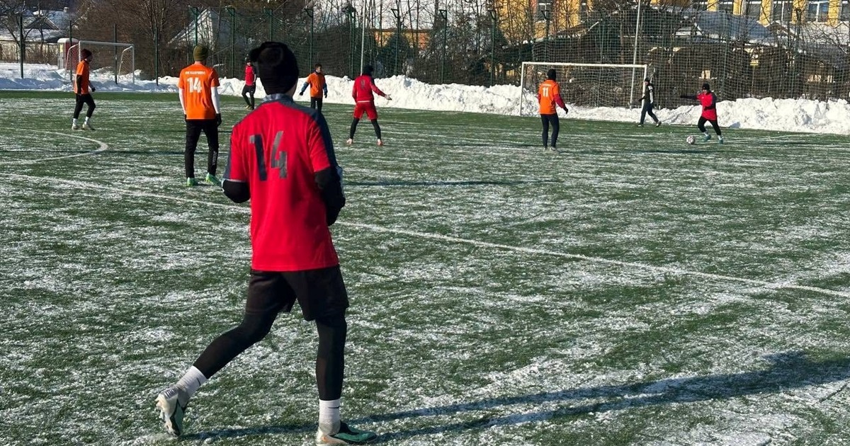 Чортківський футбол: коли на полі мінус 10 і більше морозу