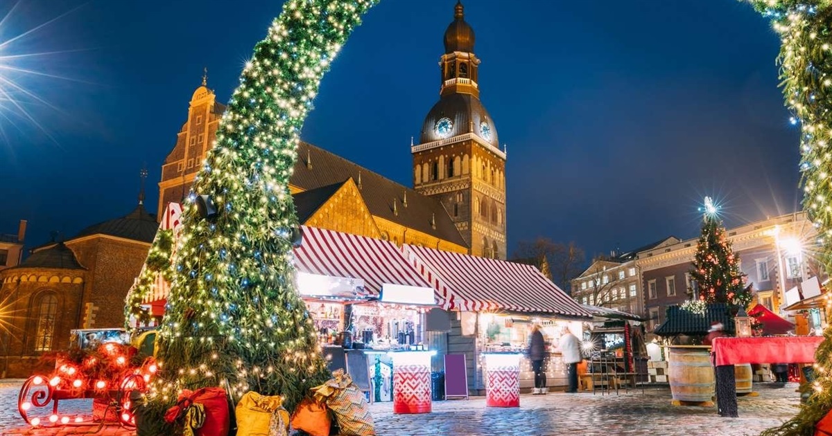 Рига – найдешевше місто Європи для різдвяних подорожей. У скільки обійдеться відпочинок на двох