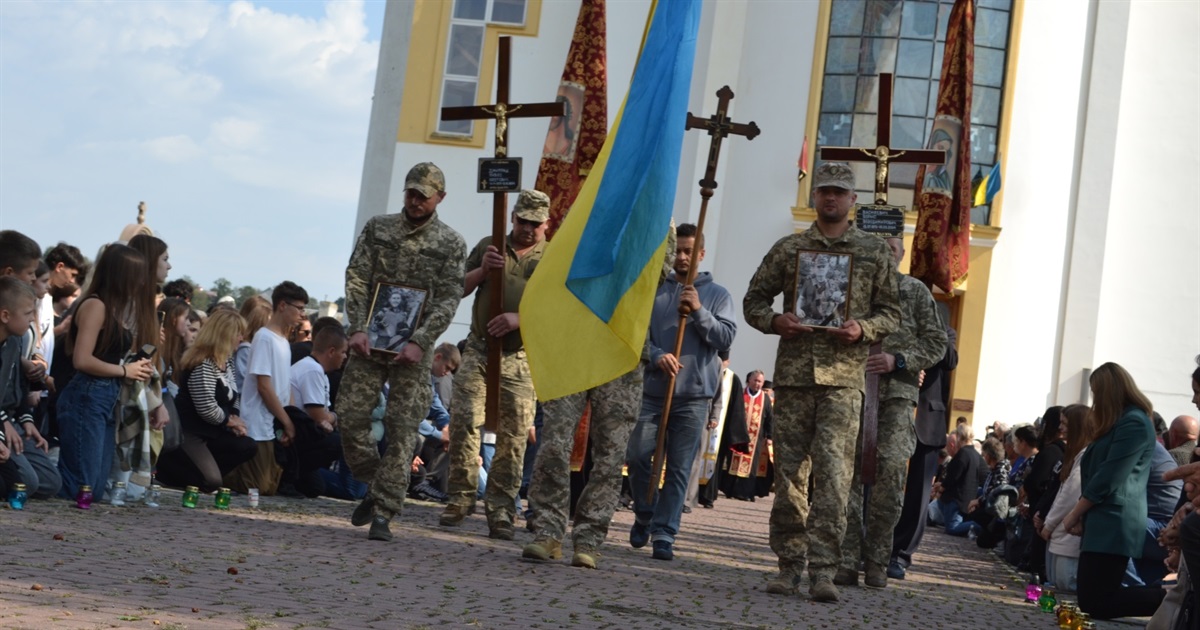 І знову двох... Чортків «на щиті» зустрів захисників-янголів Василевича Бориса та Дмитраша Павла