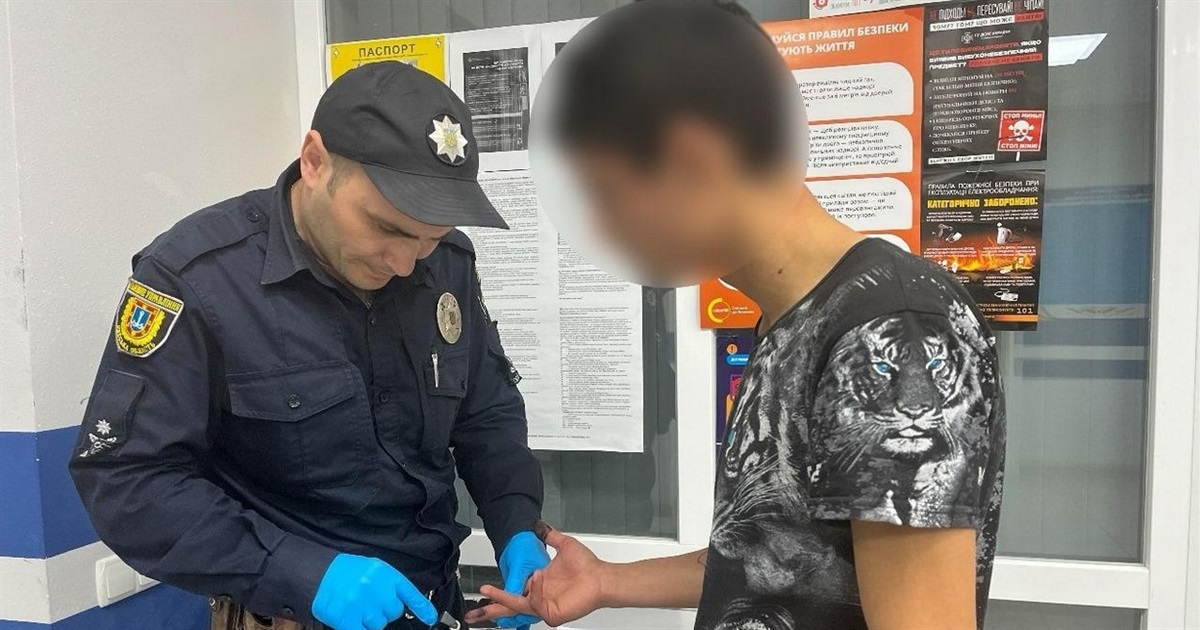 В Ізмаїлі затримали підлітка, який не вперше промишляє грабунком (відео)