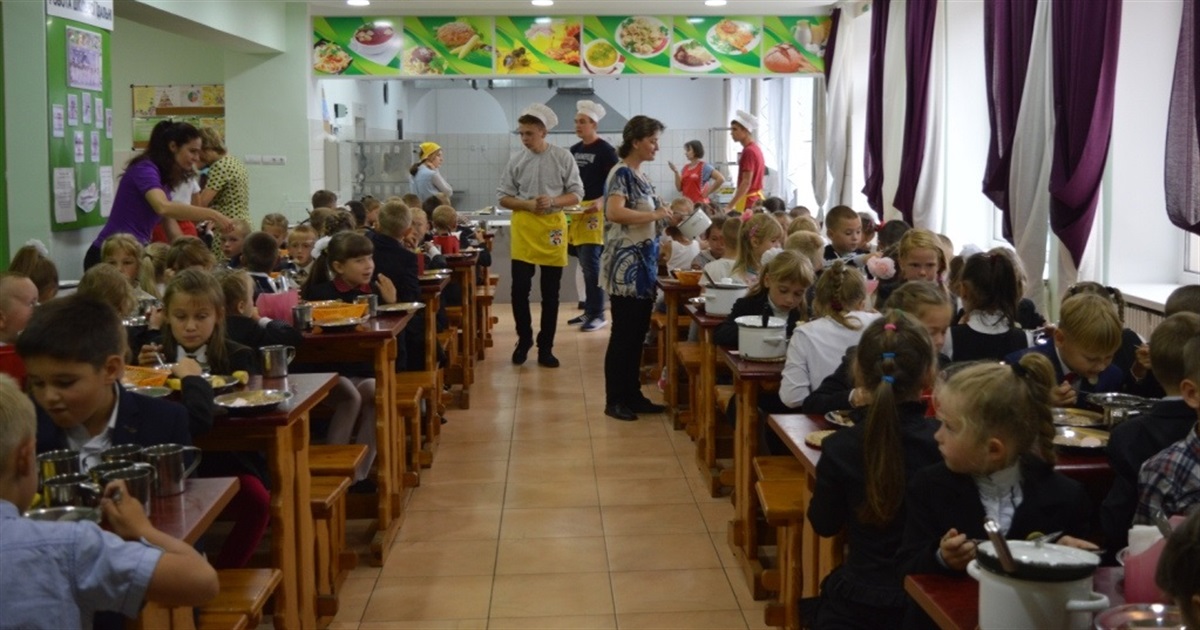 У Вараші проблема з харчуванням школярів. Хто має моніторити якість їжі у школах? Думка освіти і ОДА