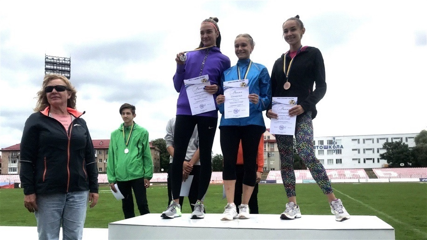 Срібний та два бронзові стрибки молодих червоноградок на Чемпіонаті України з легкої атлетики