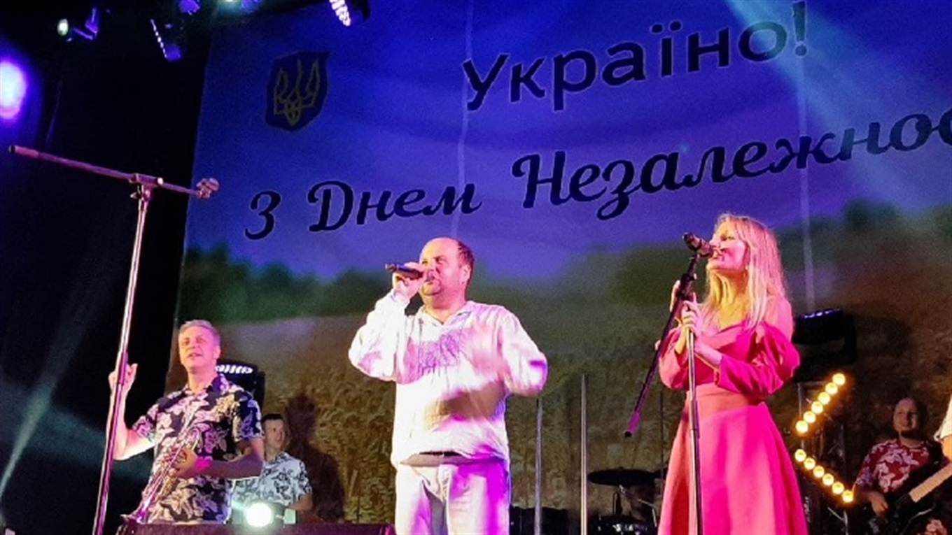 Колорит, дощ та жива музика: як святкували День незалежності в Іванові. Фоторепортаж Калинівка.City