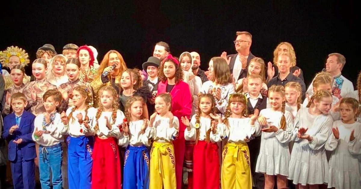 Учасники «Галатеї» співали із зірками українського шоу-бізнесу під час благодійного конкурсу у Києві