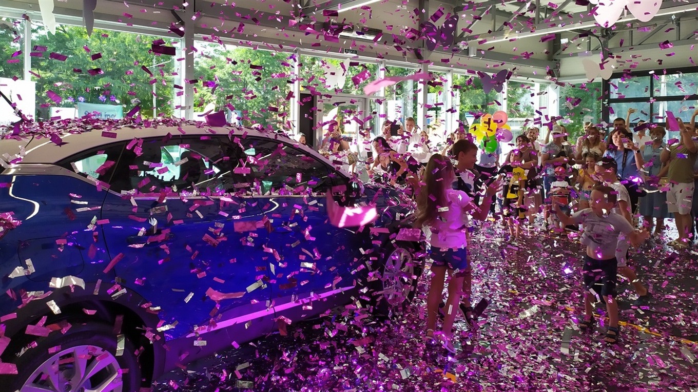 В Измаиле салон Renault представил обновленный кроссовер Captur (видео)