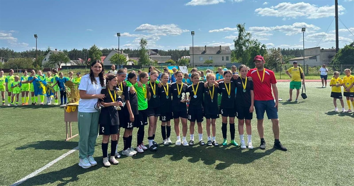 Футболістки ДЮСШ вибороли золото у Славуті та бронзу на турнірі AMAZONKA CUP 2025