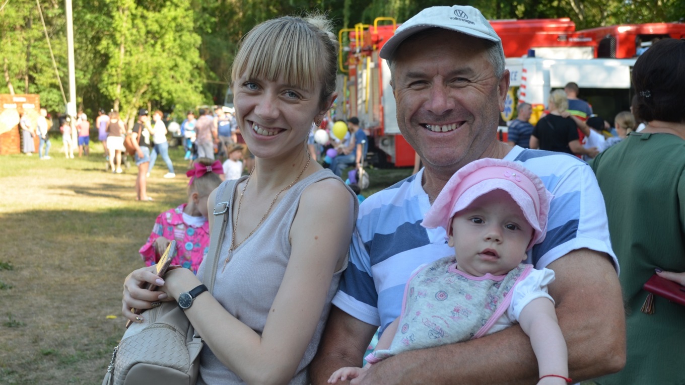 Мі-мішні фото з "Родина-fest": у фокусі уваги біляївські дідусі, татусі та старші брати