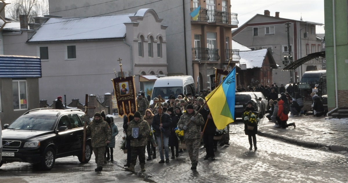 Чортків`яни провели в останню путь загиблого на Донеччині воїна Мяковського Віталія