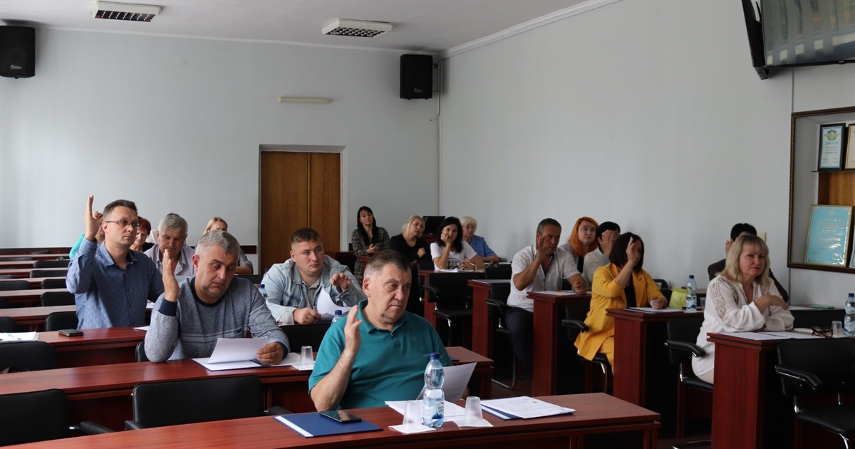 У Жмеринці відбулося чергове засідання виконавчого комітету: які рішення розглянули