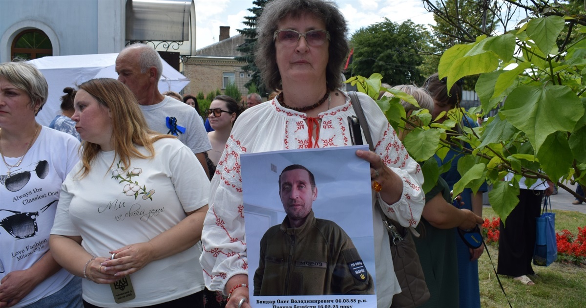 Три листи в полон. Жодного не повернули: мати шукає сина-зниклого Олега Бондаря рік