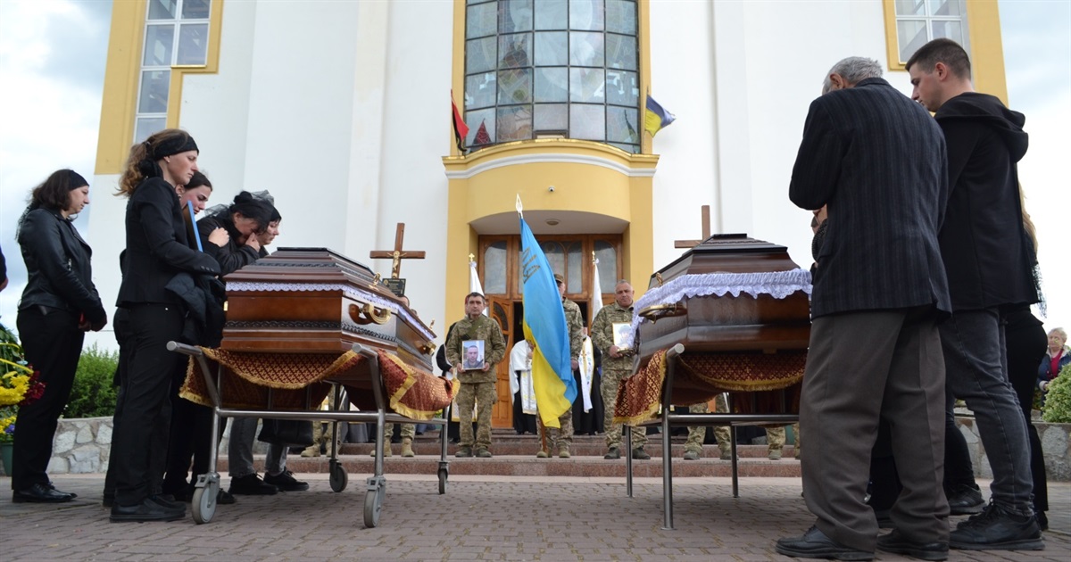 Подвоївся біль... Чортківщина зустріла двох загиблих синів своїх: Білика Антона і Войчишина Віктора