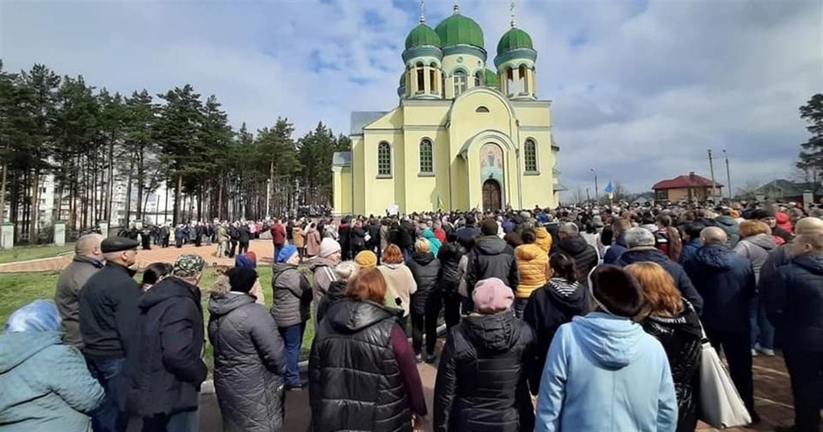 Конфлікт біля храму УПЦ МП на Житомирщині: нанесено тілесні ушкодження 12-річному хлопцю